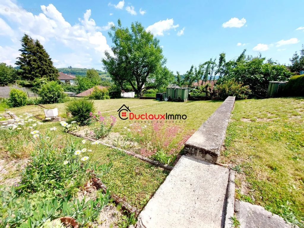 Aed - Detached House with Garden and View in Alouettes