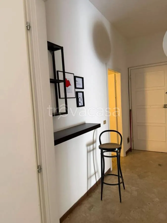 Central Apartment with Balcony in Modena