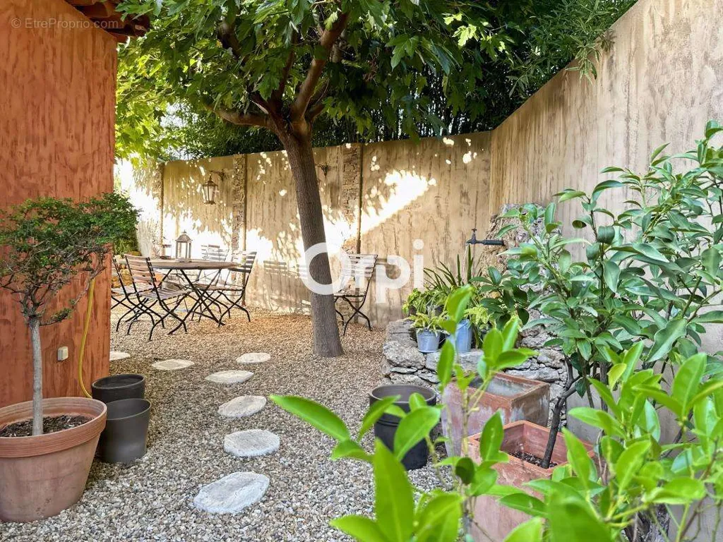 Aed - Charming House with Pool in Eoures
