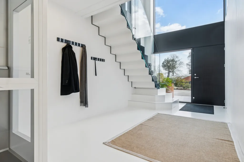 Entrée - Modernised Villa with Terraces in Central Odder