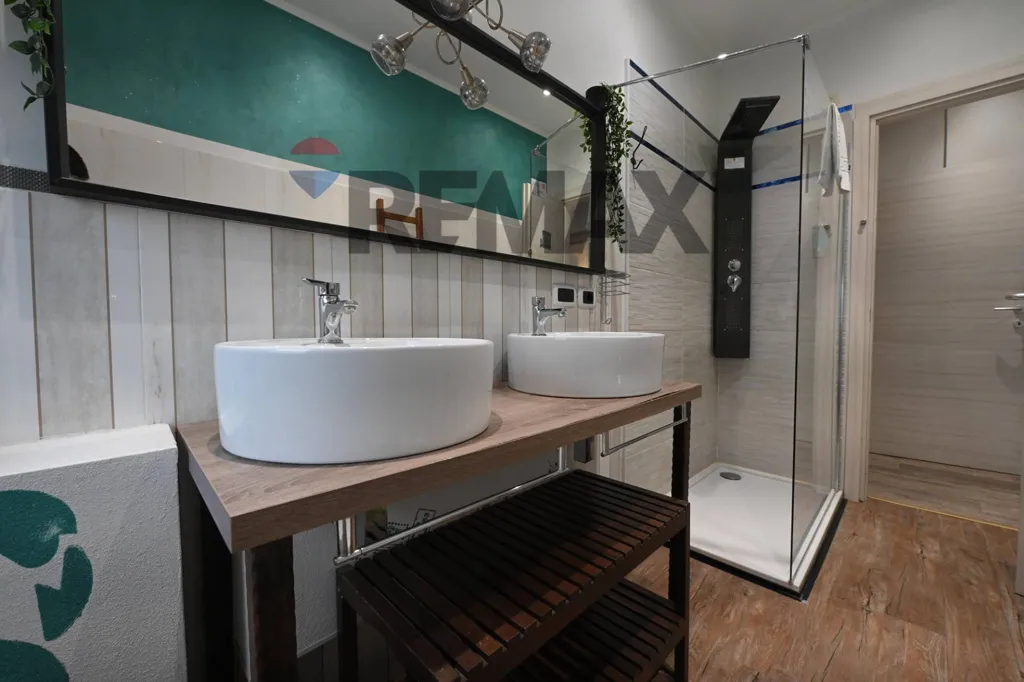 Salles de bain - Renovated Apartment with Two Balconies in Modena Centre