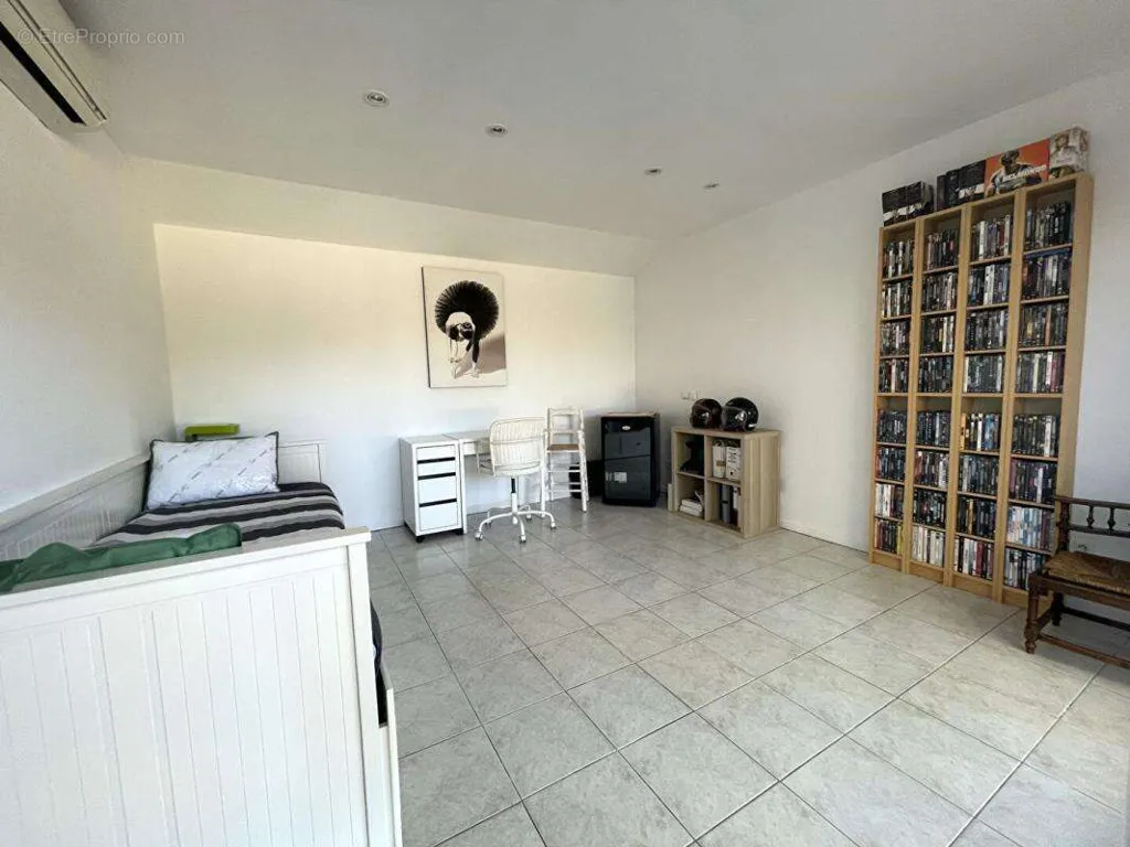 Magamistoad - 5-toaline maja asukohas Saint-Saturnin-Les-Apt