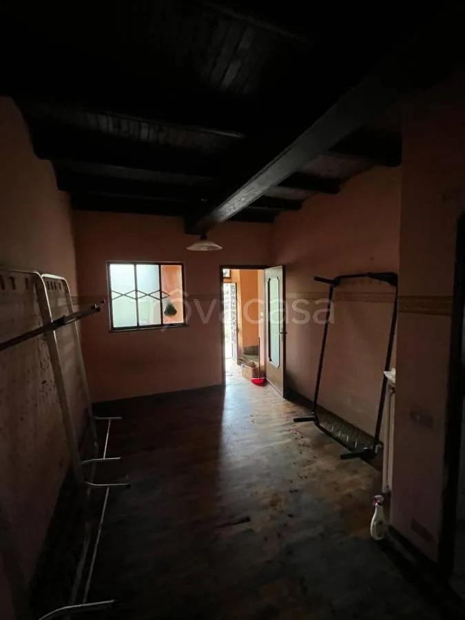 Pièces - Cascina with Farmhouse Features in Barge