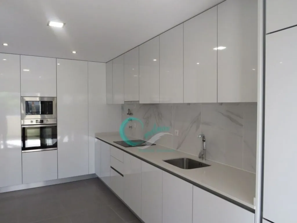 Köök - Luxury Flat with Balcony in Corroios