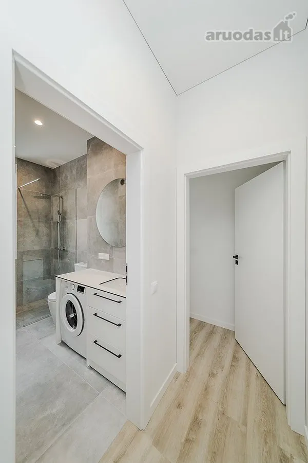 Hallway - 2-Bedroom Apartment with Balcony in Kaunas Centre