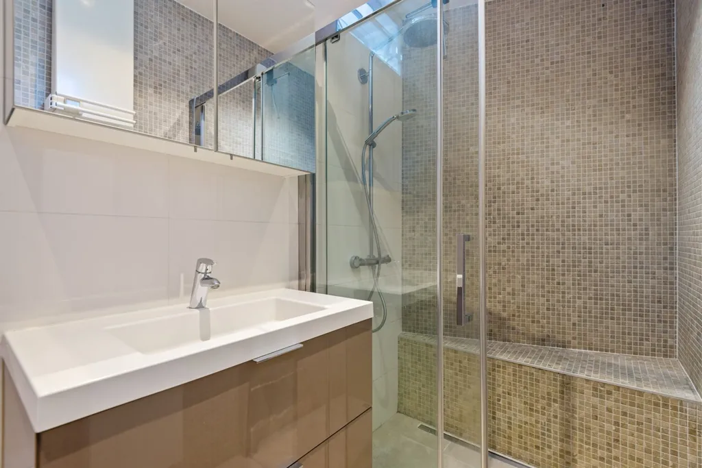 Salles de bain - Appartement de Deux Chambres avec Terrasse à l'Ouest