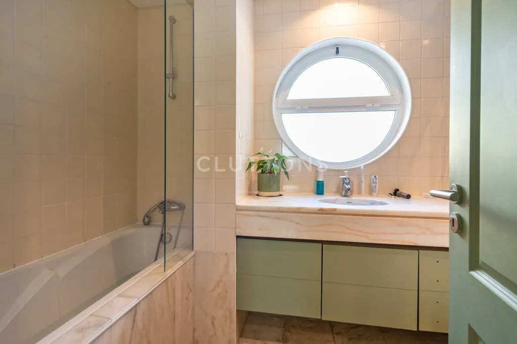 Vannitoad - Luxury Villa with Pool in Estoril