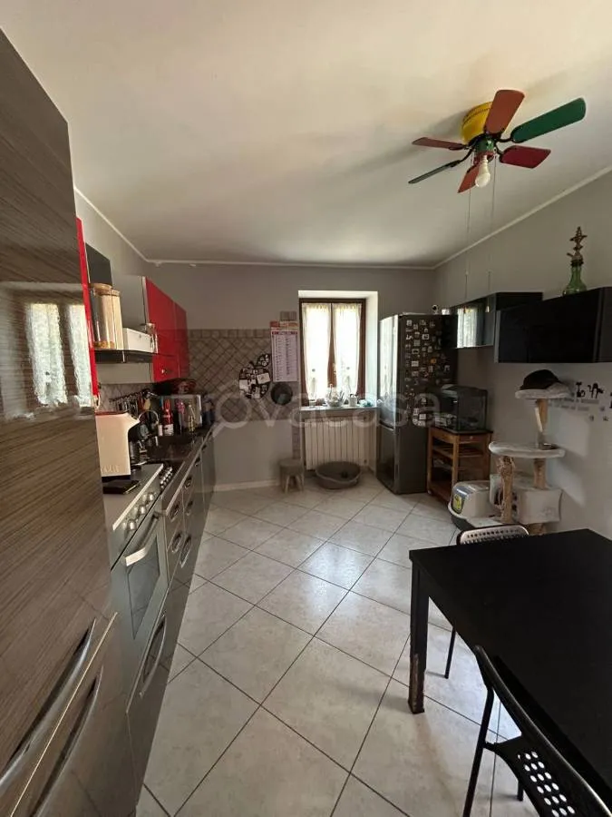 Cuisine - Rustic Semidetached House with Courtyard in Trana