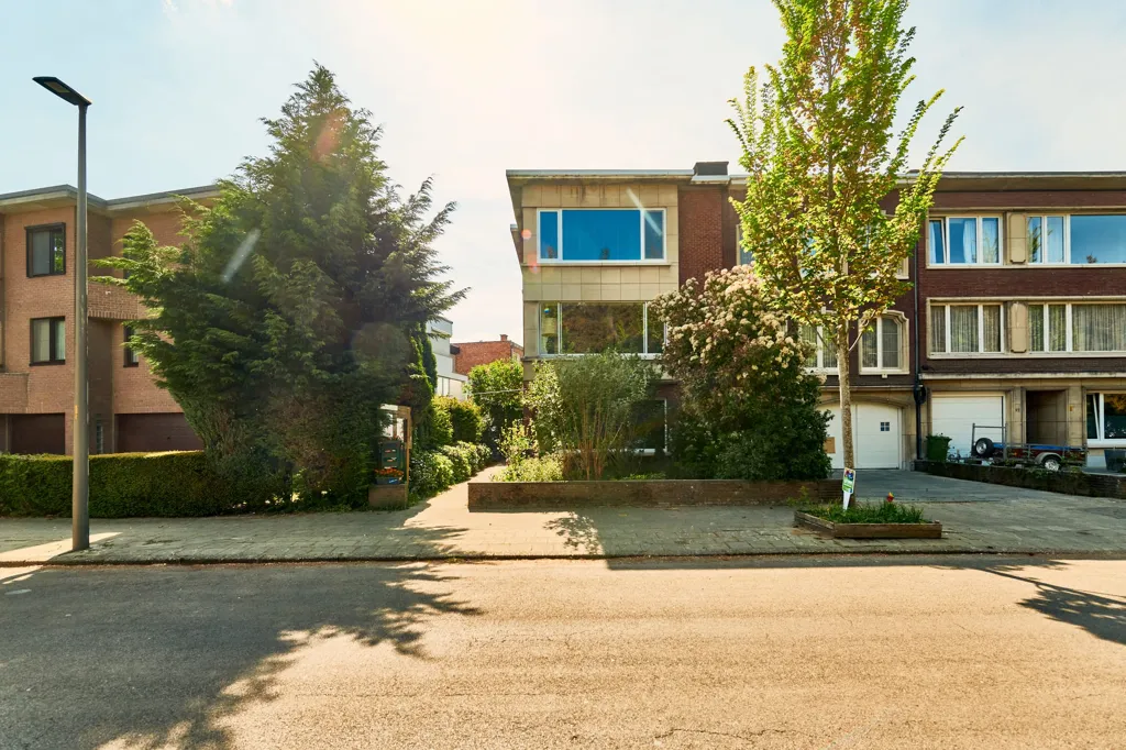Välivaade - Renovated Corner Apartment with Terrace in Antwerp