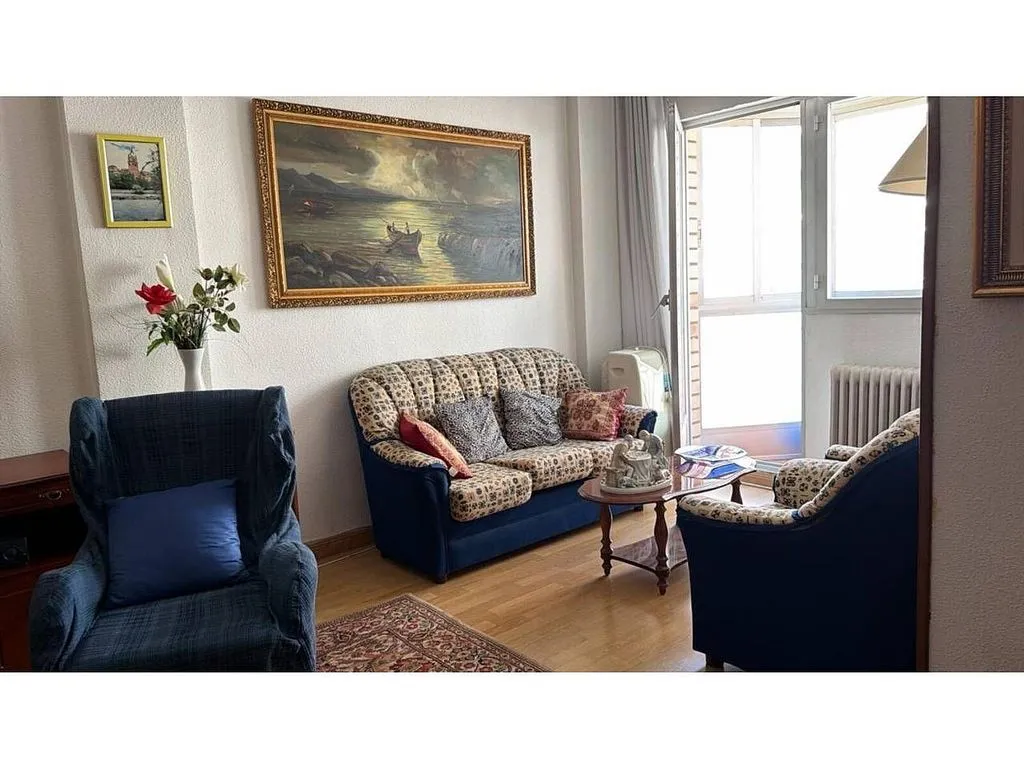 Séjour - 2-Bedroom Apartment with Balcony in Logroño