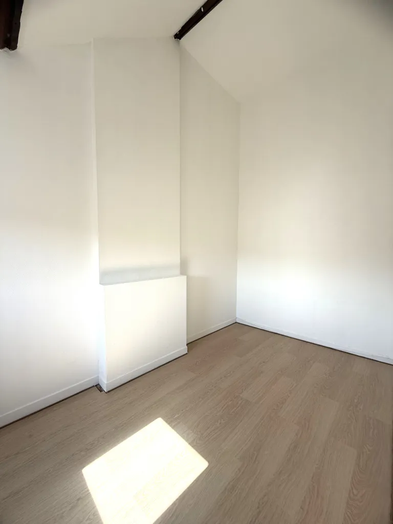 Pièces - Appartement T2 Lumineux à Courrières