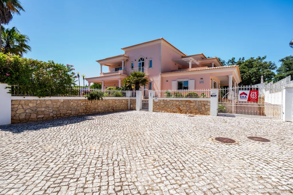Välivaade - Detached Villa with Pool in Albufeira