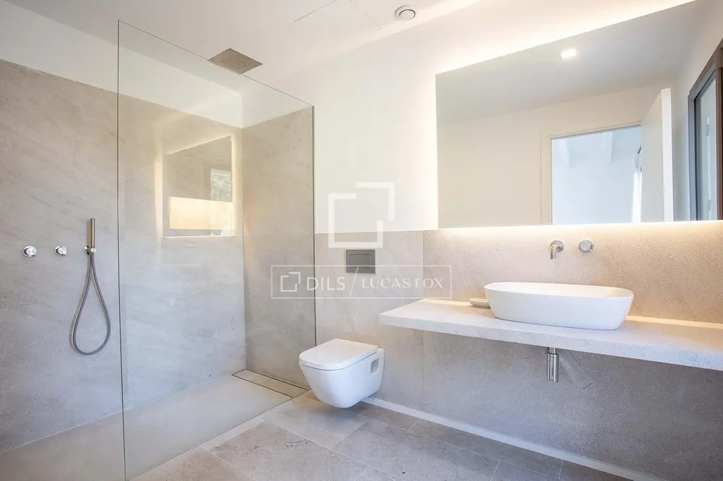 Salles de bain - New Build Villa with Infinity Pool in Artà