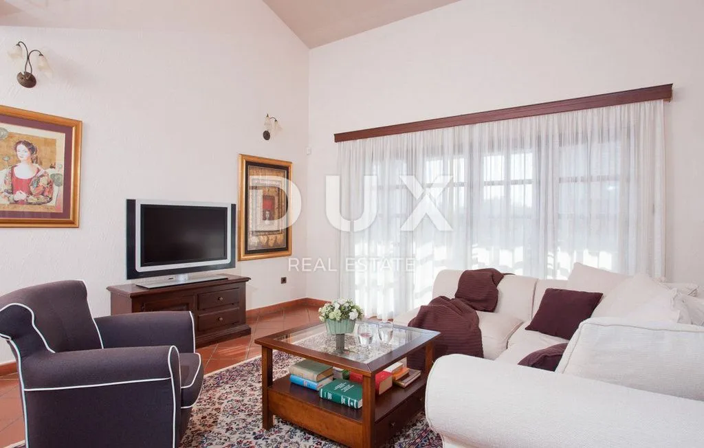 Séjour - High-Ground Villa with Heated Pool in Poreč