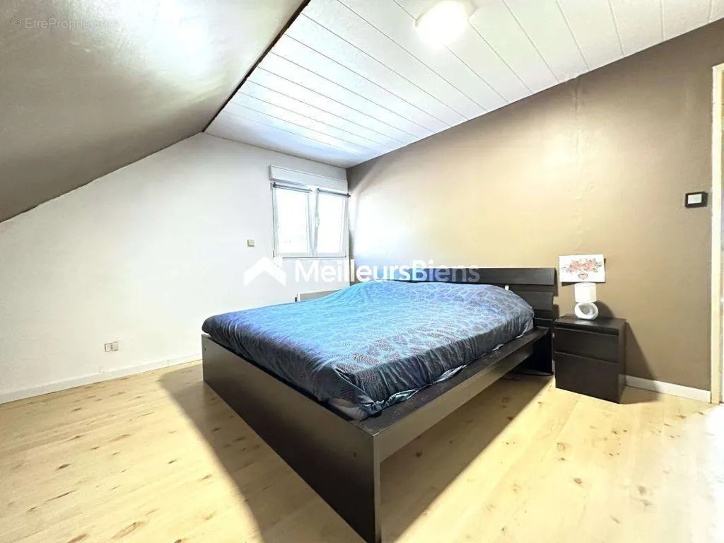 Chambres - Maison avec Extension Indépendante à Mondorff