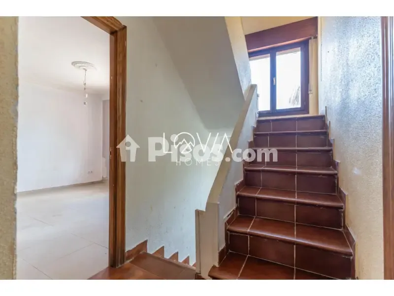 Rooms - Large House with Garden in Adarzo, Santander