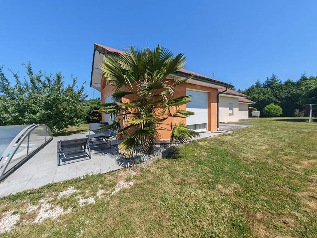 Giardino - Contemporary House with Pool near Orgelet