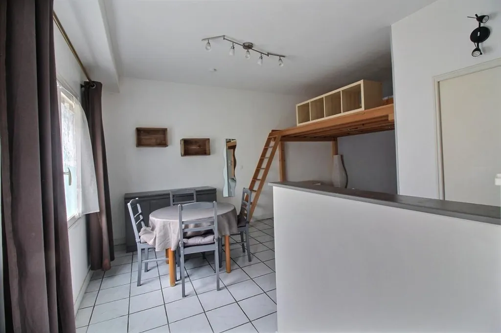 Salle à manger - Studio au Calme avec Cuisine Américaine à Cachan
