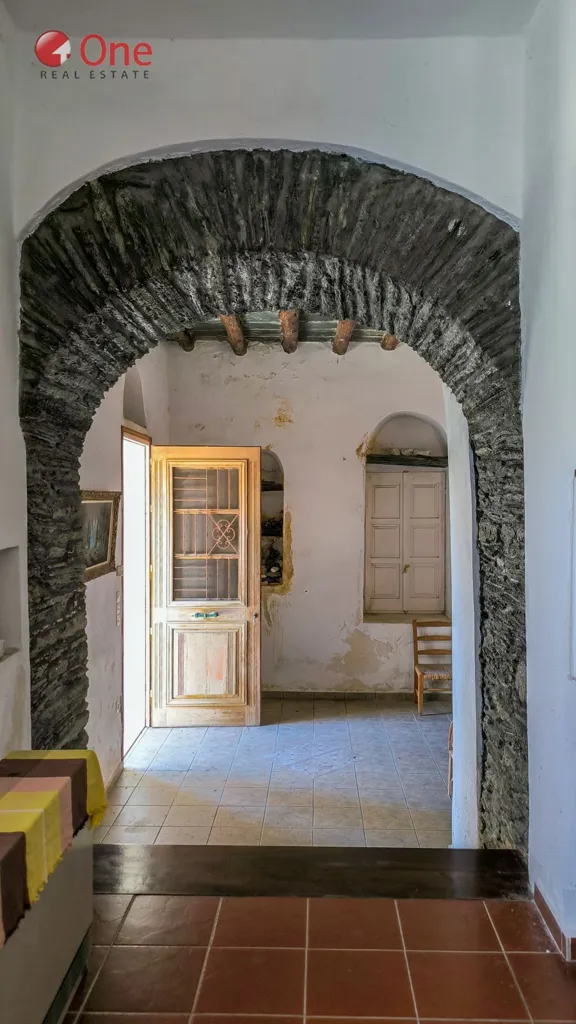 Ingresso - 19th Century Stone House with Terrace in Mesaria