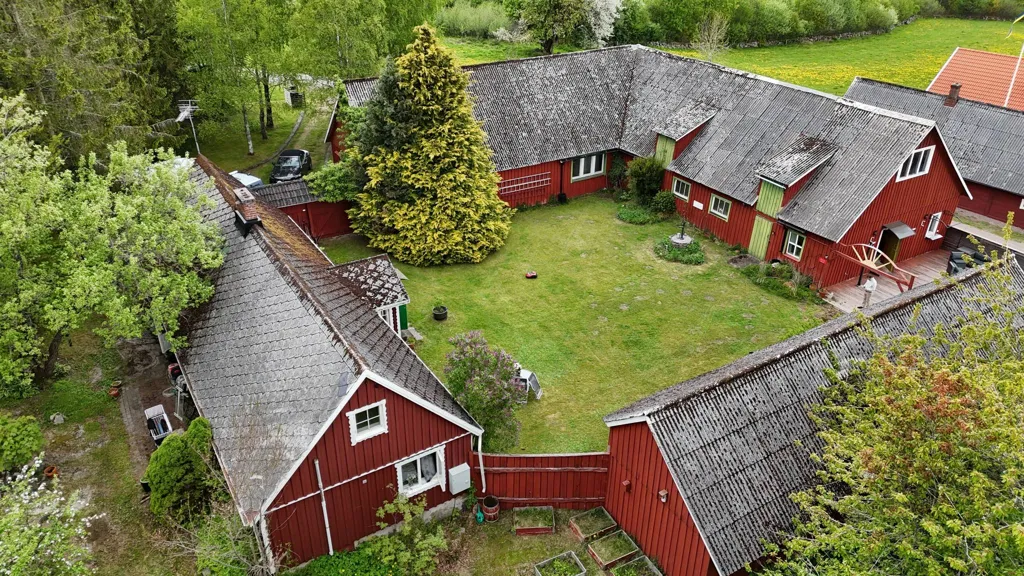 5-toaline maja asukohas Örkelljunga kommun