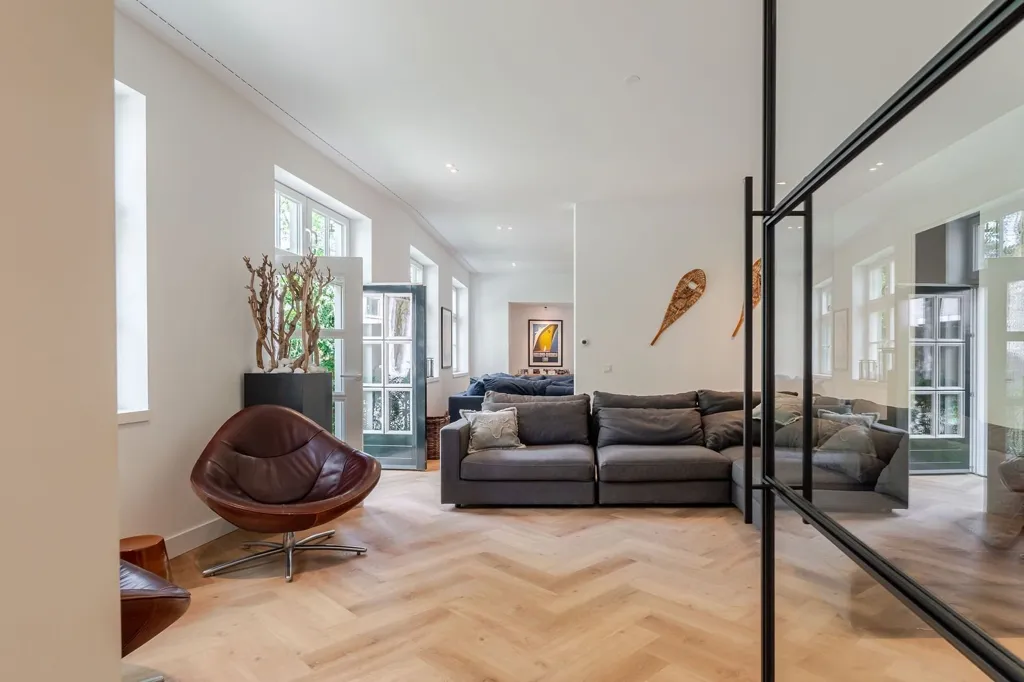 Elutuba - Renovated Villa with Private Terrace in Breda