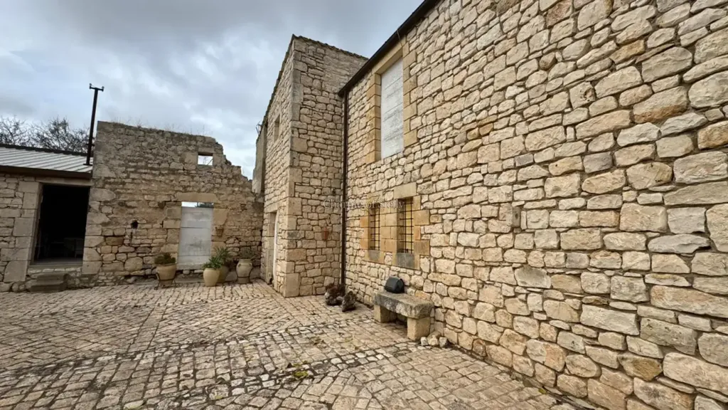 Garden - Historic Stone Villa with Garden in Modica