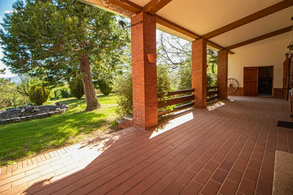 Terrasse - Villa with Terrace in Borgorose