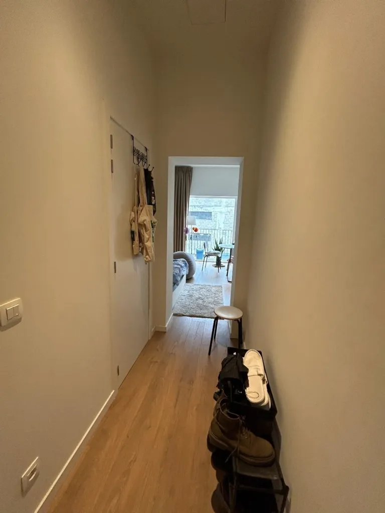 hallway_entrance