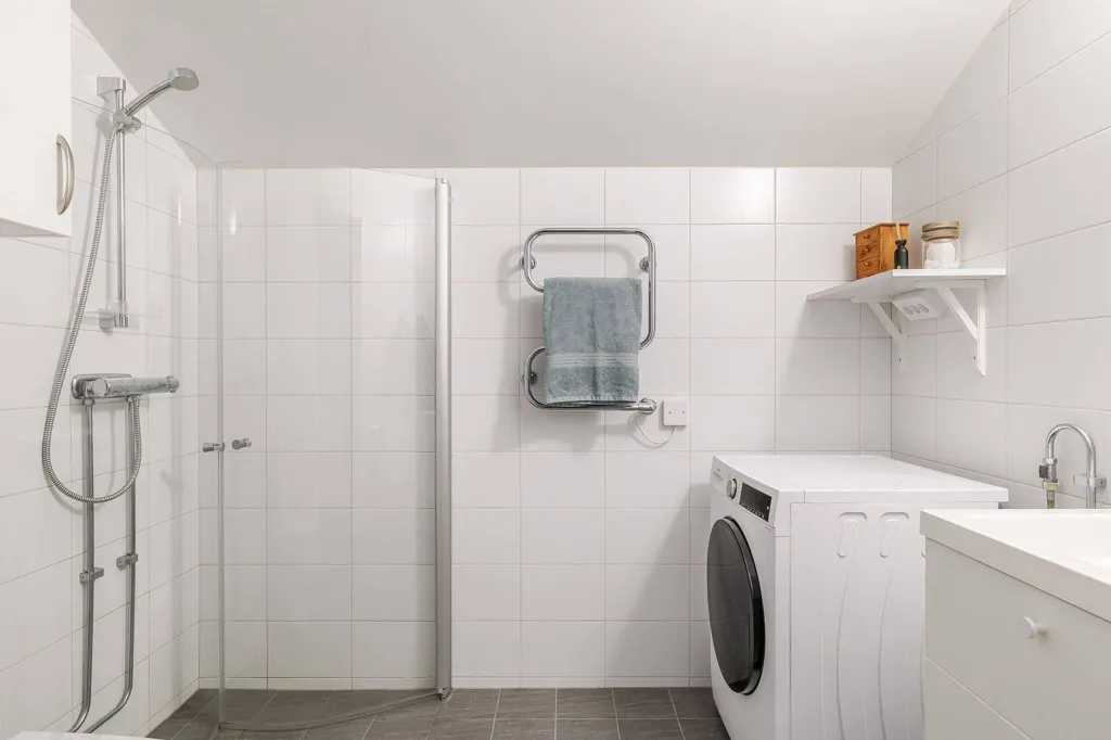 Salles de bain - Modern Flat with City Views in Linköping