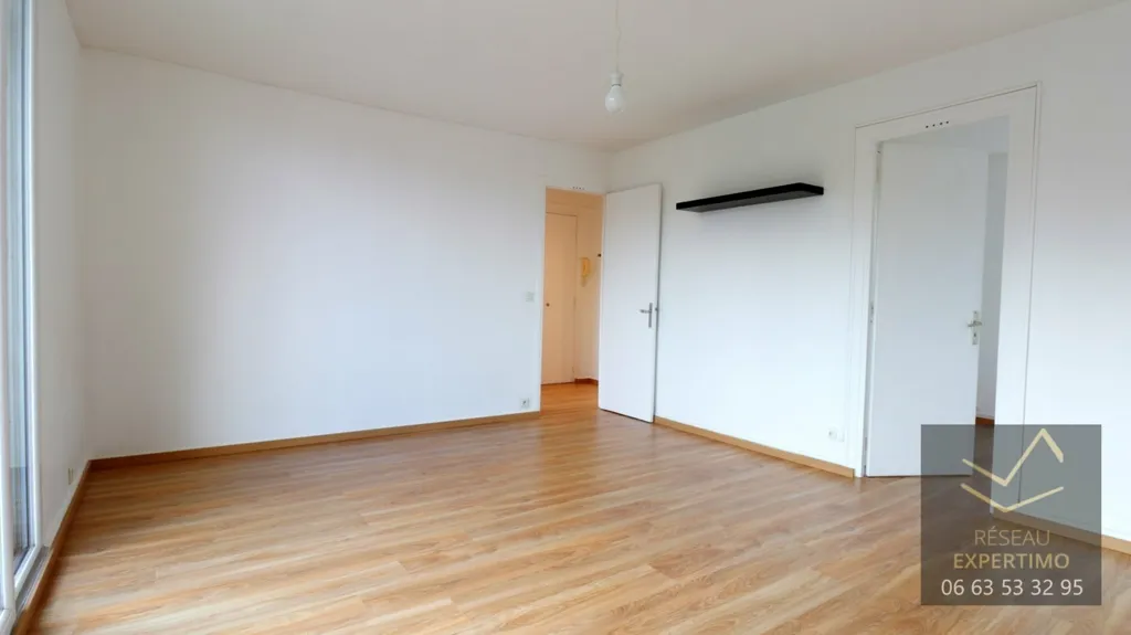 Rooms - Bright 3-Bed Flat with Eiffel View in Clamart