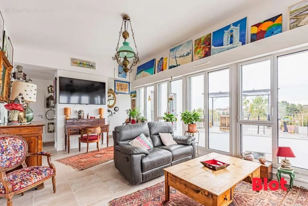 Soggiorno - Apartment with Panoramic View in Nantes