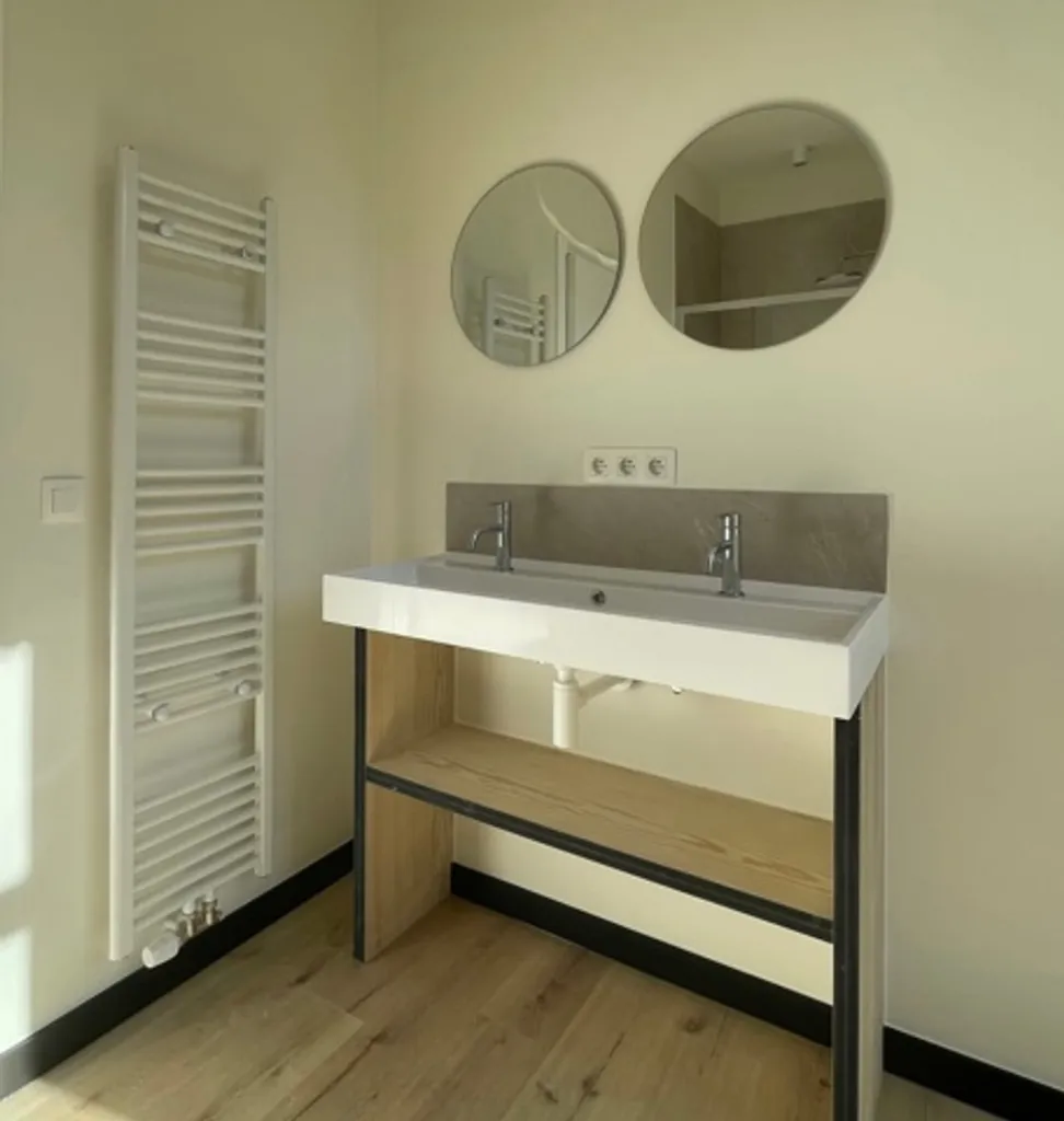 Bathrooms - Townhouse in Central Ghent
