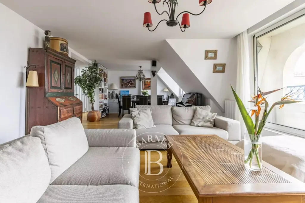Séjour - Appartement Familial avec Vue Tour Eiffel à Paris 15
