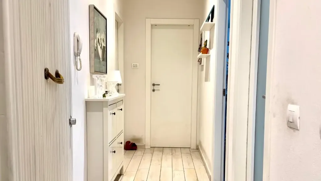 Esik - Bright 3-Bedroom Apartment in Empoli