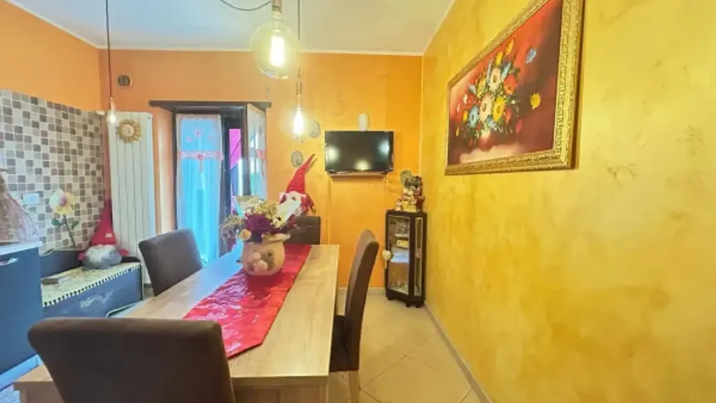 Söögituba - Modern Apartment with Balcony in Macchia Romana