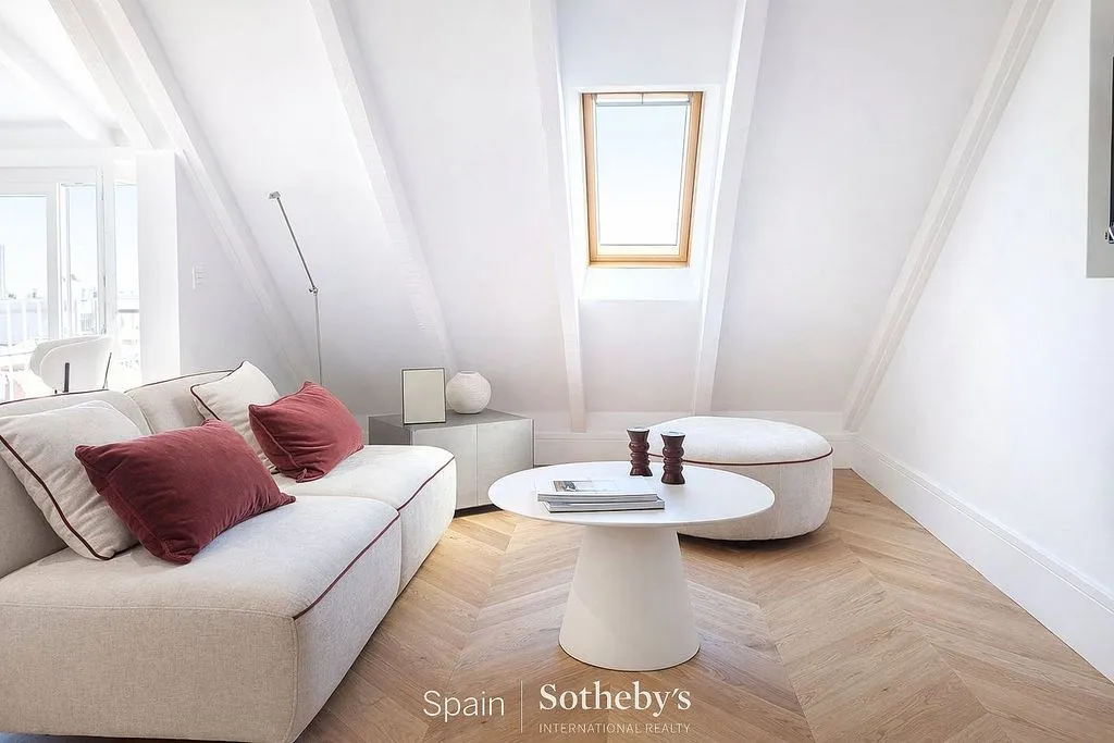 Rooms - Contemporary Flat with Terrace in Salamanca