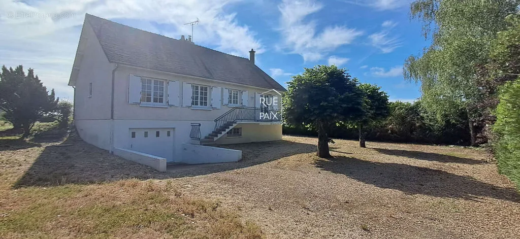Välivaade - House with Garden in Thuré