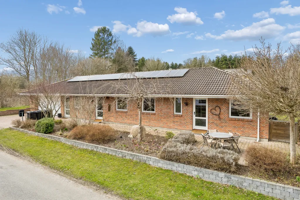 Extérieur - Murstensvilla with Garage in Førslev