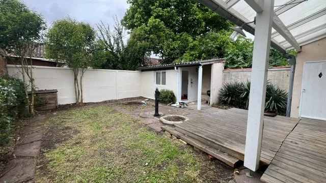Aed - Echoppe with Garden and Garage in Talence