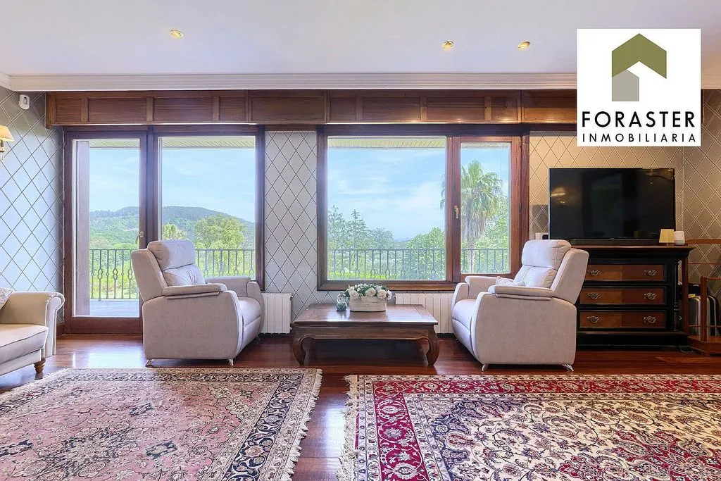Séjour - Chalet with Pool and Terrace in Loiu