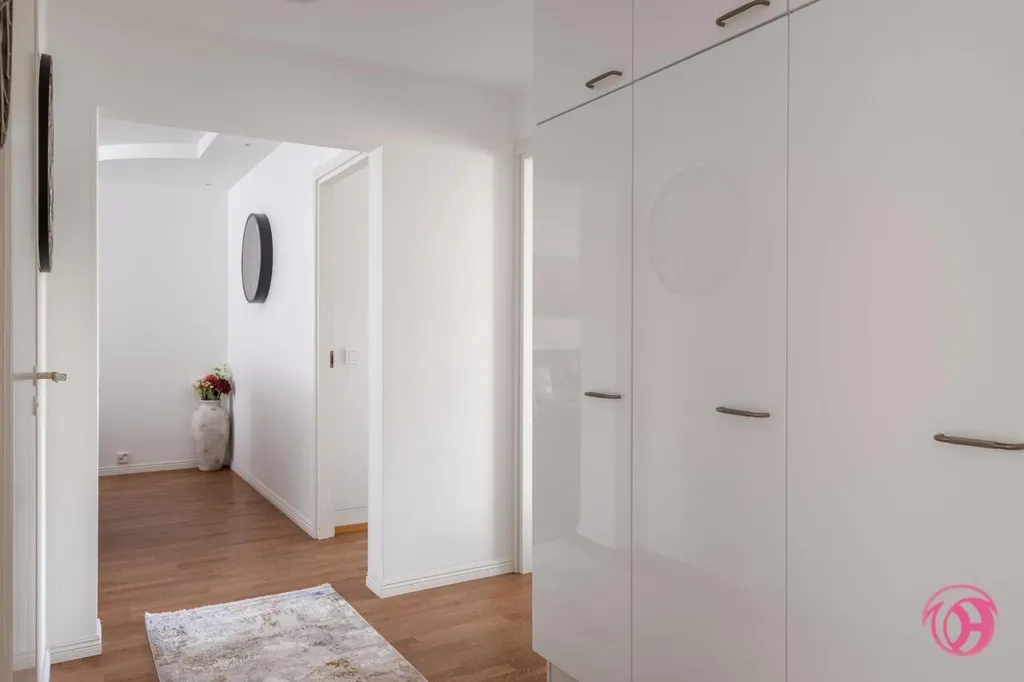 Pièces - Modernised Apartment with Balcony in Martinlaakso
