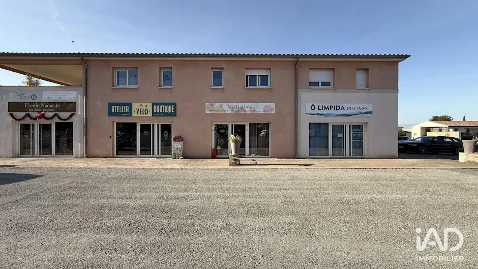 Välivaade - Commercial Space with Large Window in Robion