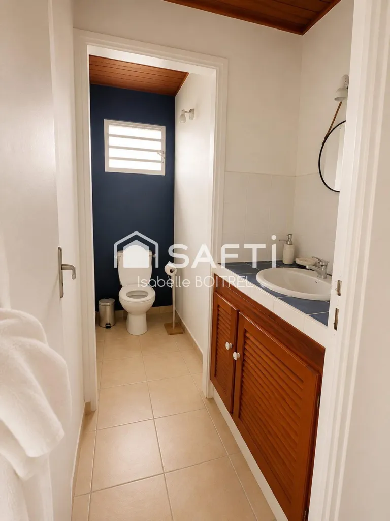 Salles de bain - Villa avec Vue Mer et Terrasse à Bouillante