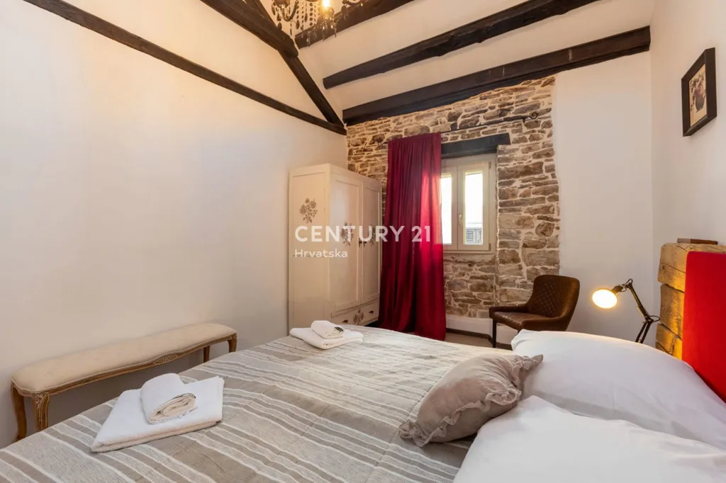 Chambres - Three-Bedroom House with Garden in Pazin Centre
