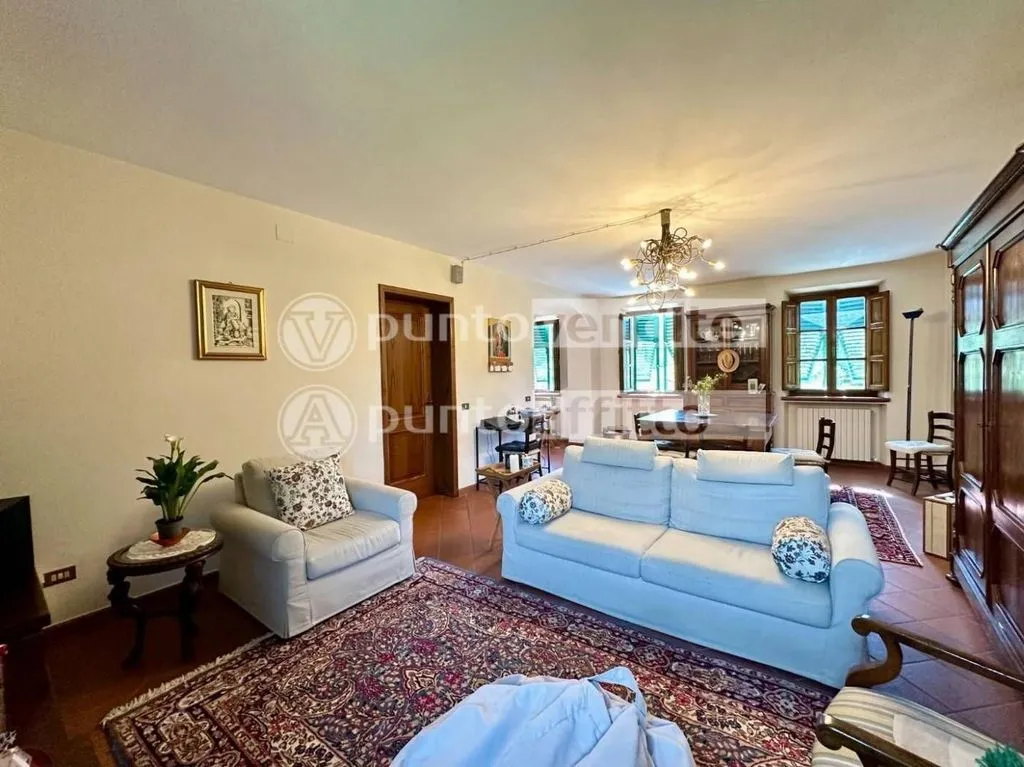 Elutuba - Country House with Pool Potential in Capannori