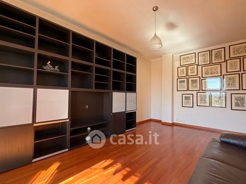Elutuba - Elegant Duplex with Balconies in Voghera Centre