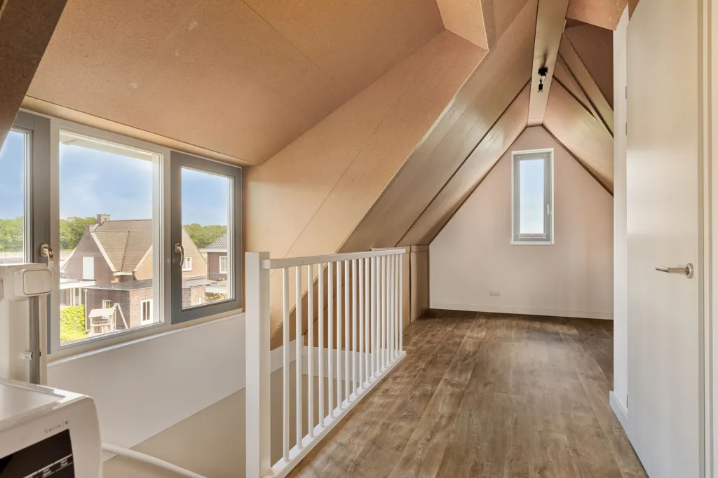Pièces - Energetically Efficient Corner House with Garden in De Run