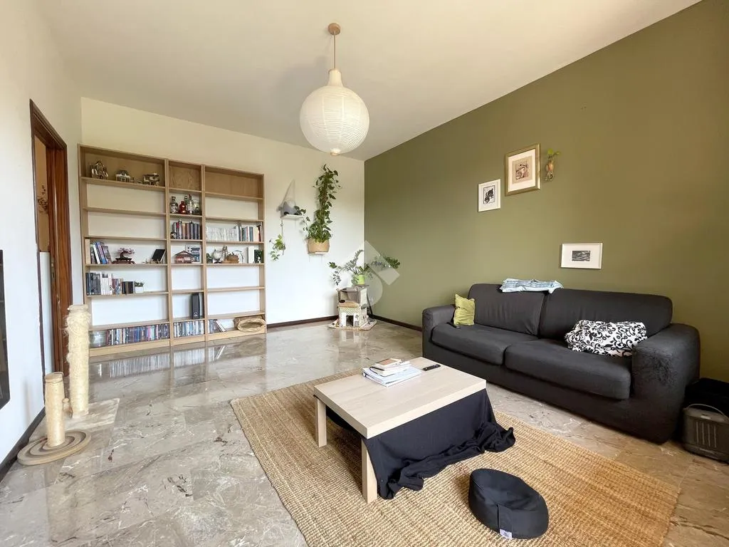 Elutuba - 3-Bedroom Apartment with Balcony in Cornaredo