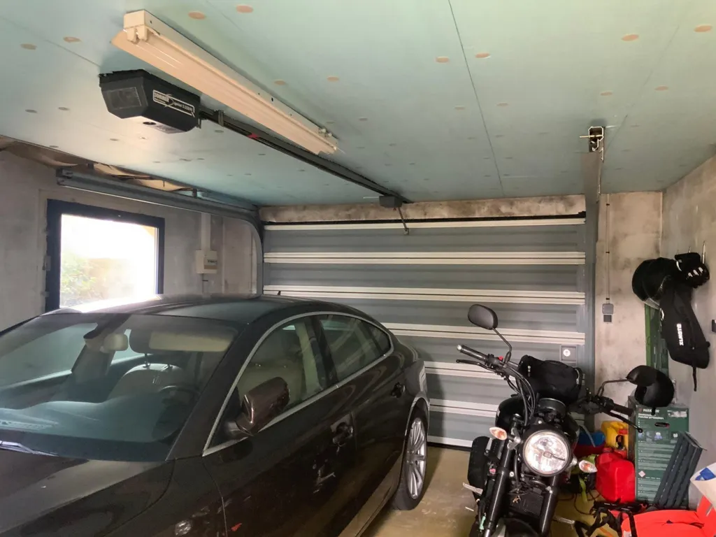 Garage - Charming 1950s Stone House in Riantec