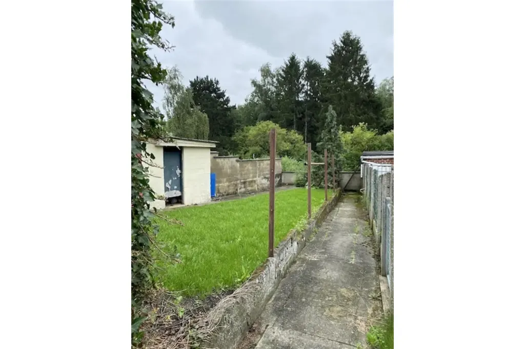 Aed - House with Garden and Attic in Roux